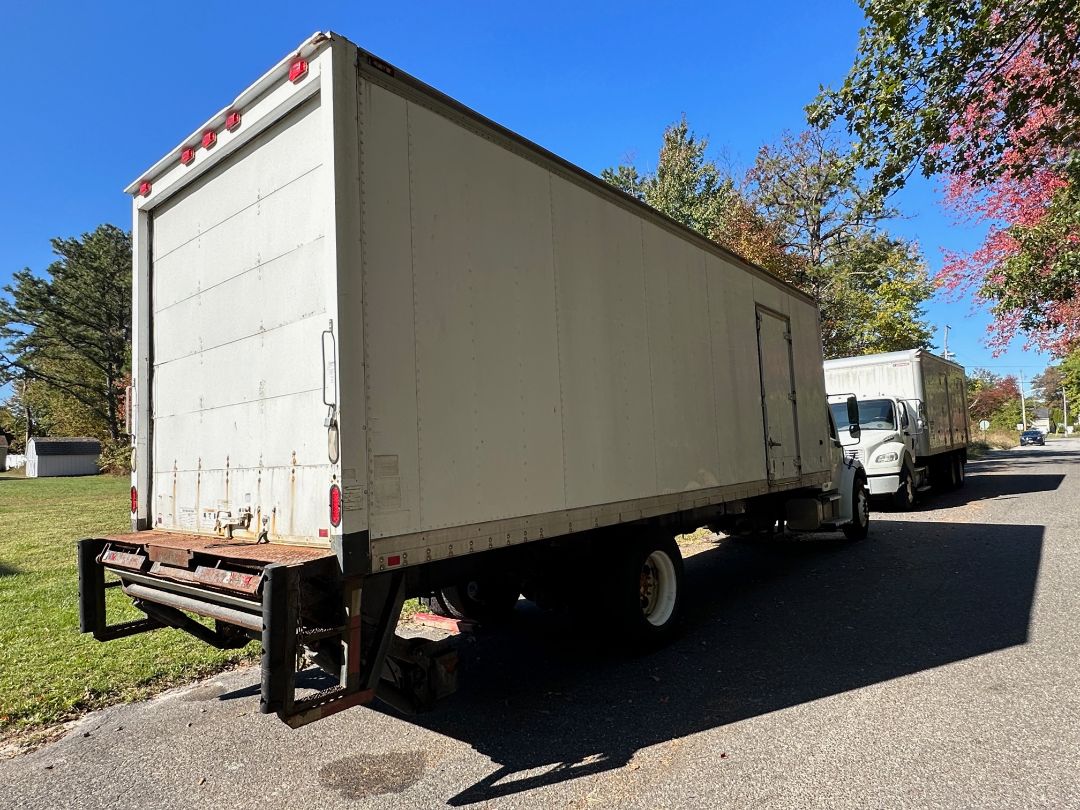 2006 FREIGHTLINER M2 Business Class Box Truck - Image 5
